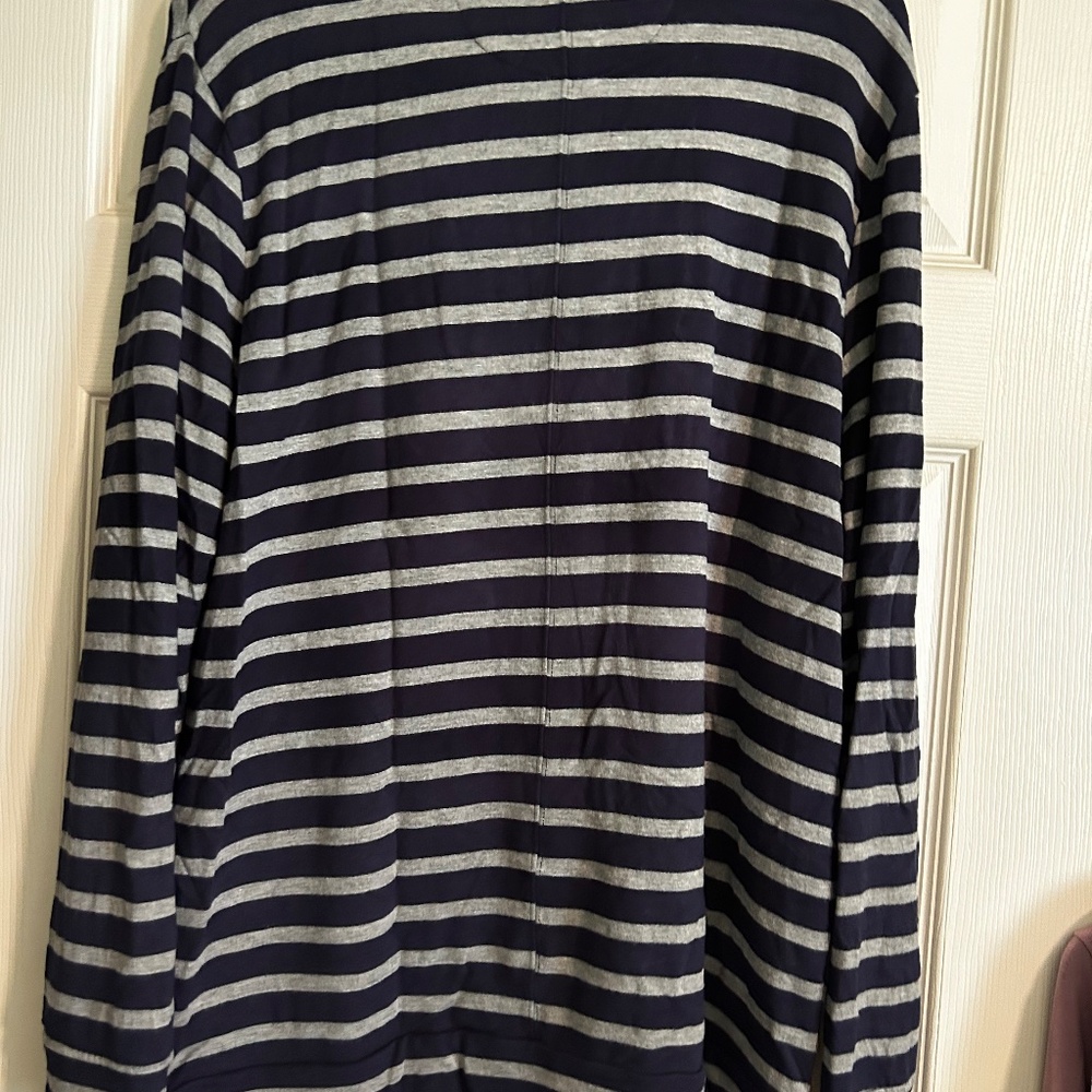 Sweatshirt - Picture 2 of 5